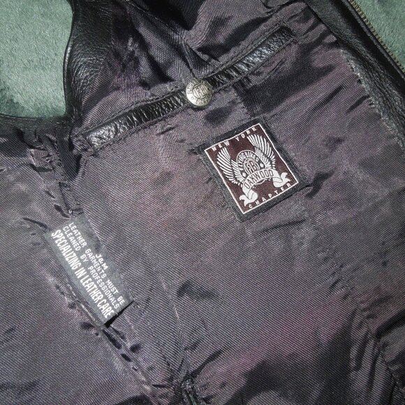 Authentic vintage Flying Bikes leather vest - Picture 2 of 5